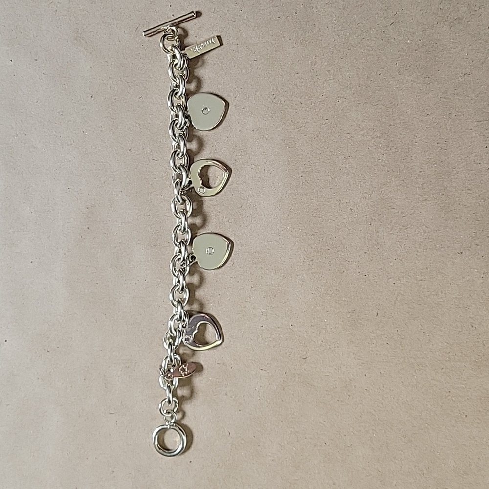 mark. bracelet